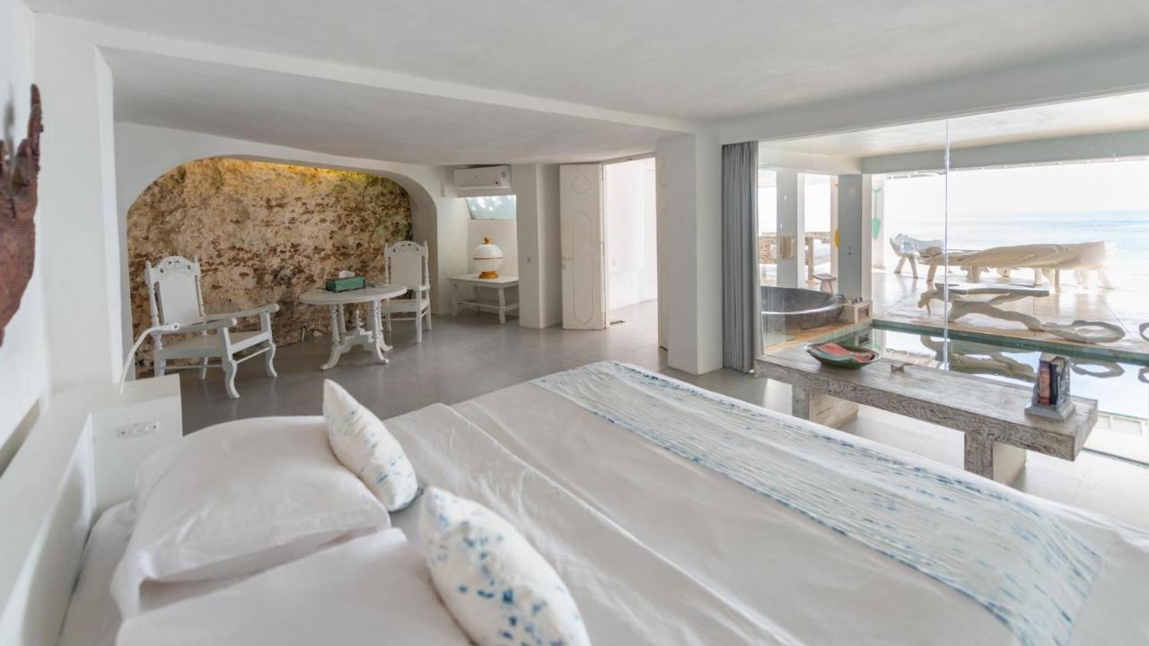 Morabito Art Cliff Villa Uluwatu Buitenkant foto